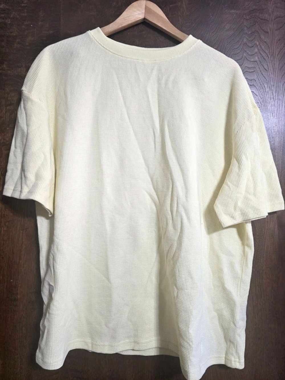 Comftr Short Sleeve Top in Cream Size Medium Like New